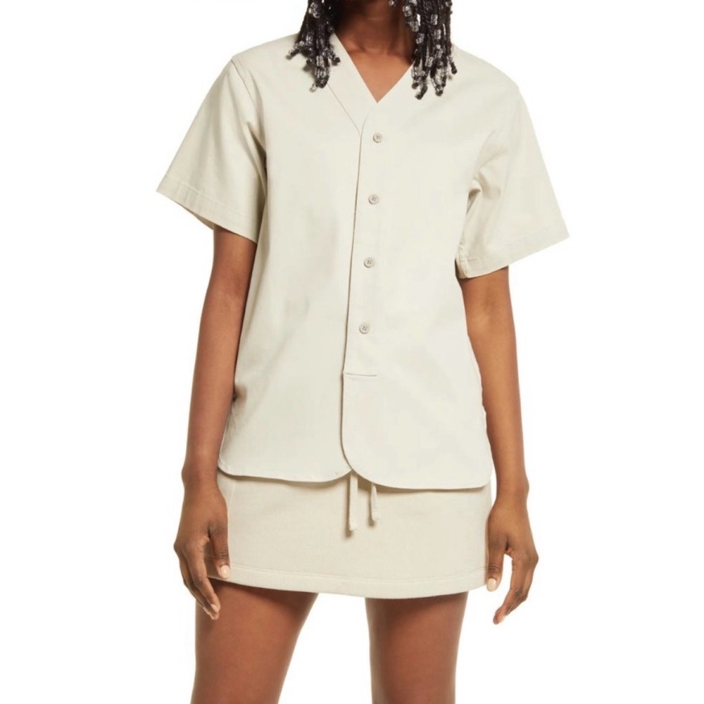 FEAR OF GOD • ESSENTIALS • ESSENTIALS WOMEN'S BOY SCOUT SHIRT• MEDIUM
